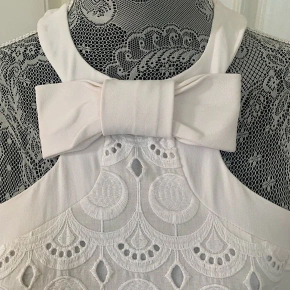 CAPUCCI White dress with ruffles and lace - Picture 2 of 5